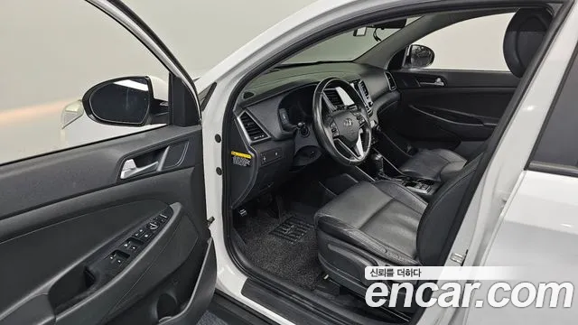 Hyundai Tucson 2017 — фото 13