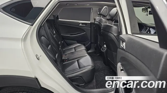 Hyundai Tucson 2017 — фото 17