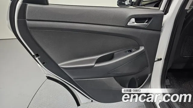 Hyundai Tucson 2017 — фото 15