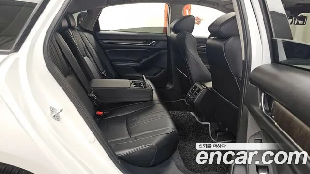 Honda Accord 2022 — фото 18