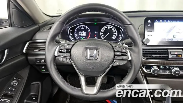 Honda Accord 2022 — фото 19