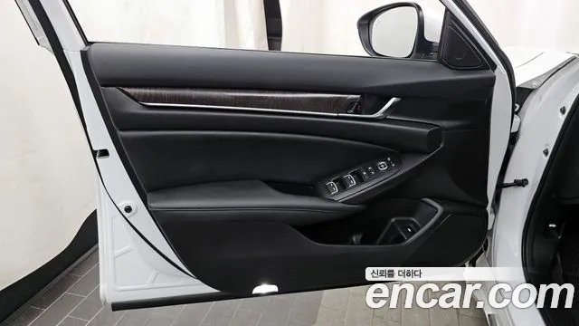 Honda Accord 2022 — фото 14
