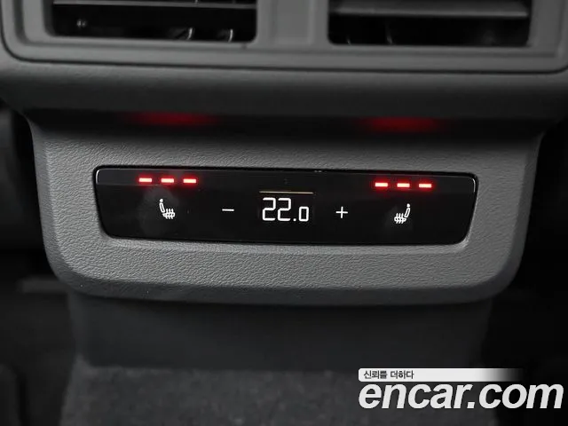 Audi Q5 2025 — фото 16