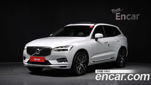Volvo XC60 2021 — фото 1