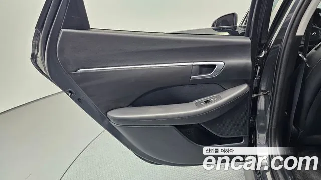 Hyundai Sonata 2020 — фото 13