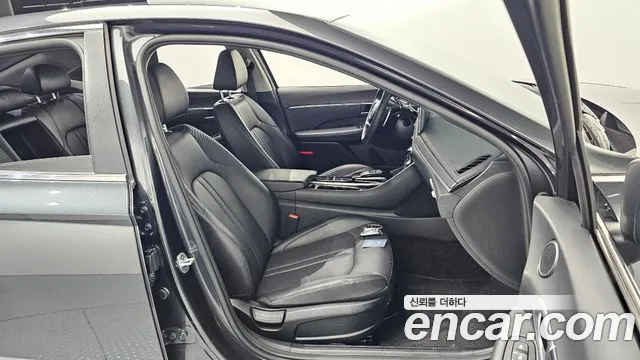 Hyundai Sonata 2020 — фото 16