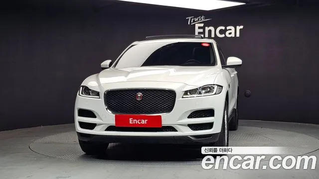Jaguar F-PACE 2018 — фото 3