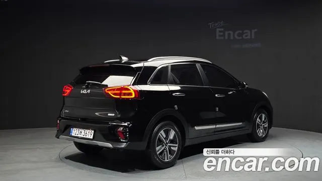 Kia Niro 2022 — фото 2