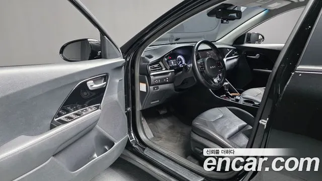 Kia Niro 2022 — фото 10