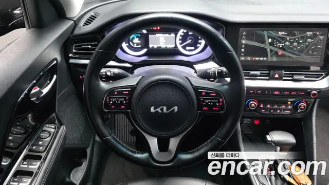 Kia Niro 2022 — фото 13