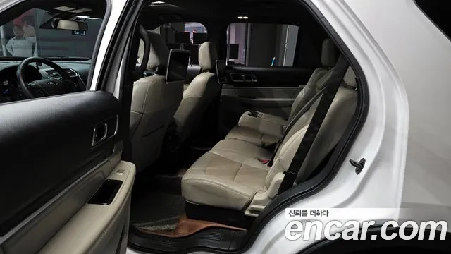 Ford Explorer 2018 — фото 18