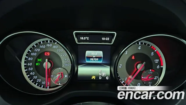 Mercedes-Benz GLA-Class 2016 — фото 8