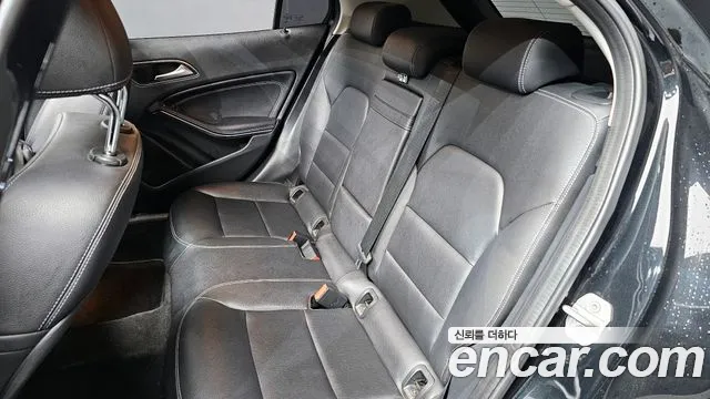 Mercedes-Benz GLA-Class 2016 — фото 12