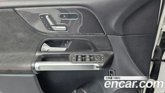 Mercedes-Benz GLB-Class 2021 — фото 19