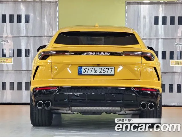 Lamborghini Urus 2022 — фото 4