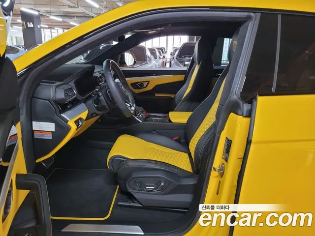 Lamborghini Urus 2022 — фото 10