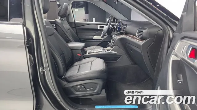 Ford Explorer 2020 — фото 17