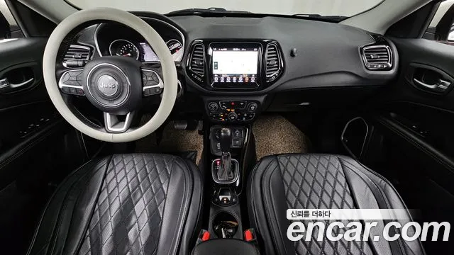 Jeep Compass 2019 — фото 10