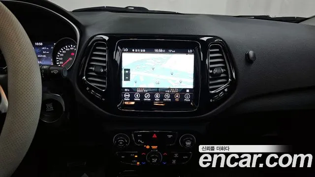 Jeep Compass 2019 — фото 20