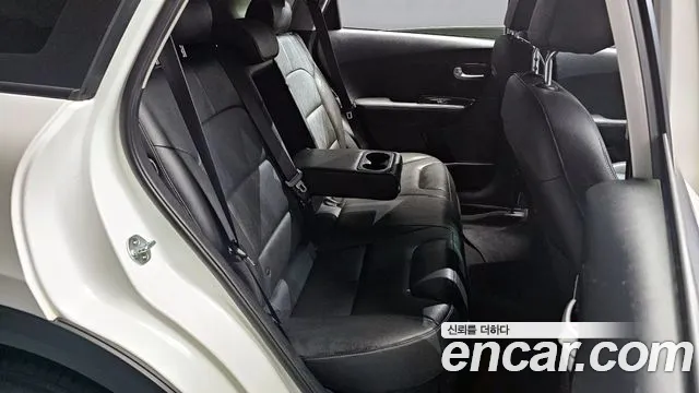 Kia Niro 2017 — фото 11