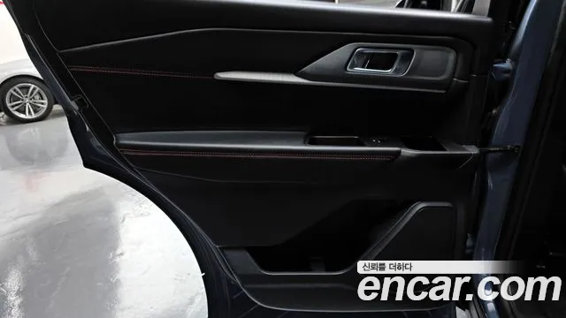 Ford Explorer 2025 — фото 15