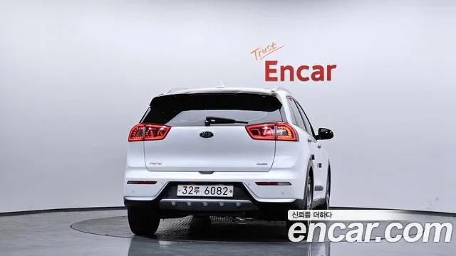 Kia Niro 2017 — фото 4