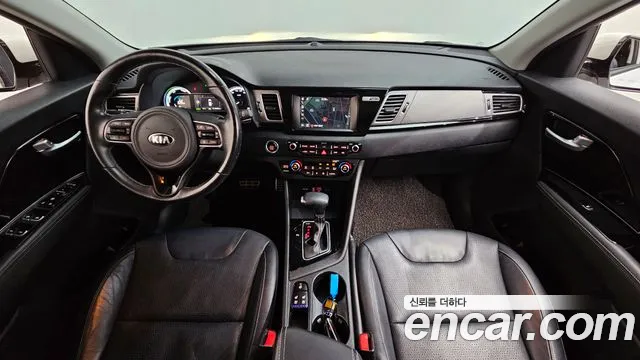 Kia Niro 2017 — фото 7