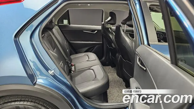 Kia Niro 2022 — фото 11