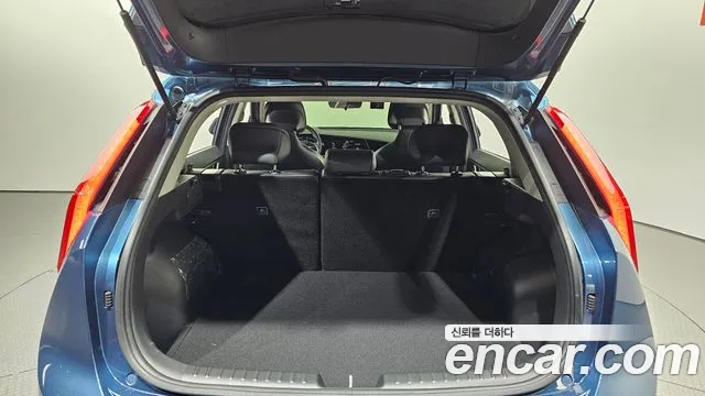 Kia Niro 2022 — фото 17