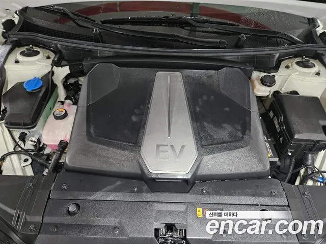 Kia EV6 2022 — фото 10