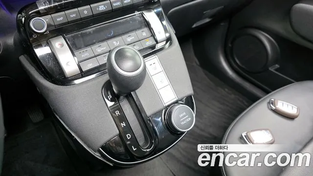 Hyundai Casper 2022 — фото 12