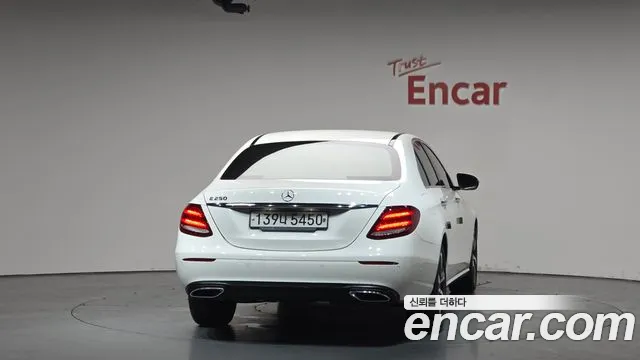 Mercedes-Benz E-Class 2020 — фото 3