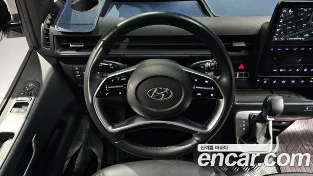 Hyundai Staria 2023 — фото 18