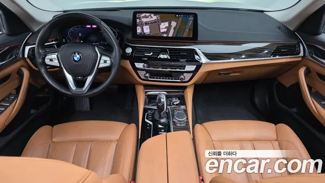 BMW 5-Series 2021 — фото 10