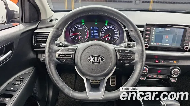 Kia Stonic 2018 — фото 19