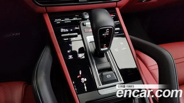 Porsche Cayenne 2020 — фото 9