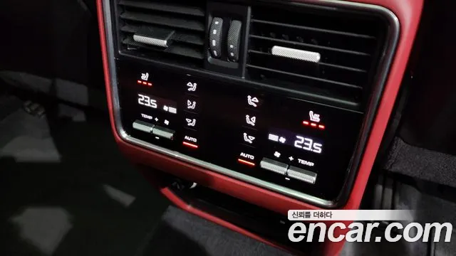 Porsche Cayenne 2020 — фото 19