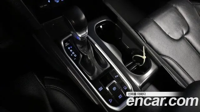 Hyundai Santafe 2019 — фото 12