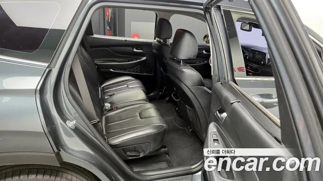 Hyundai Santafe 2019 — фото 17