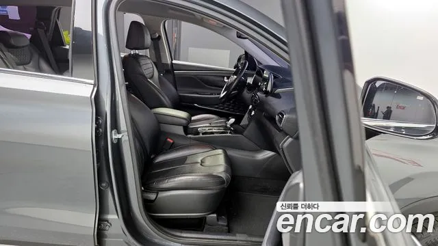 Hyundai Santafe 2019 — фото 16