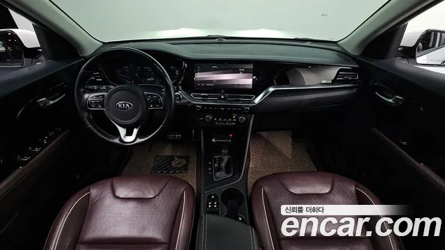 Kia Niro 2020 — фото 10
