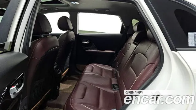 Kia Niro 2020 — фото 18