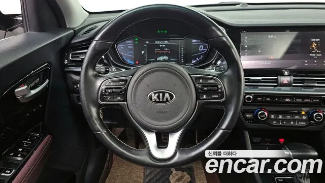 Kia Niro 2020 — фото 19
