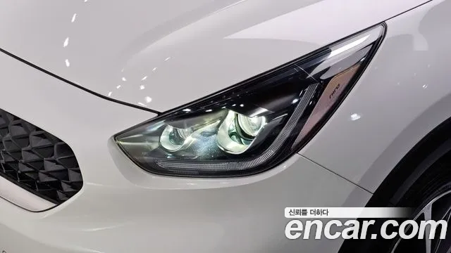 Kia Niro 2020 — фото 8