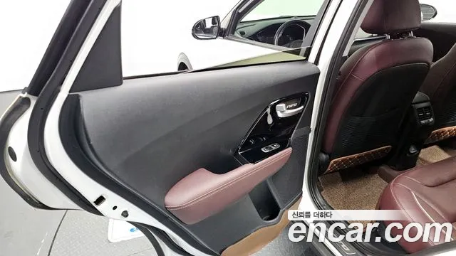 Kia Niro 2020 — фото 15