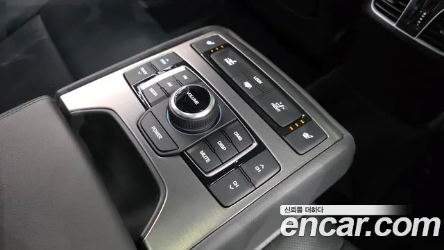 Hyundai Genesis 2016 — фото 19