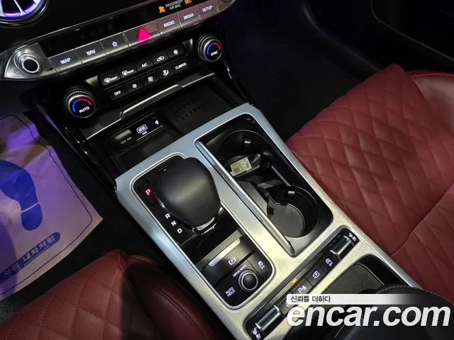 Kia Stinger 2023 — фото 19