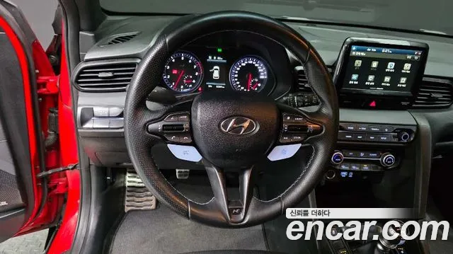 Hyundai Veloster 2019 — фото 13