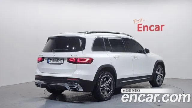 Mercedes-Benz GLB-Class 2022 — фото 2