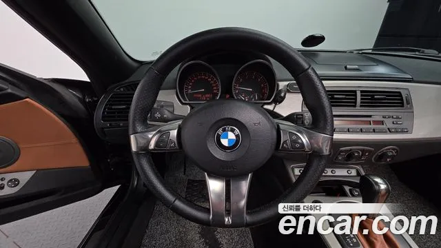 BMW Z4 2004 — фото 11
